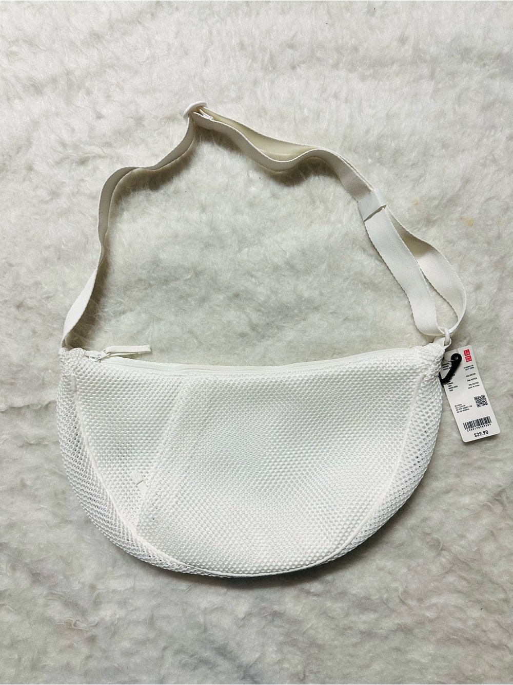 Uniqlo White Mesh Crescent Crossbody Bag - Picture 4 of 13